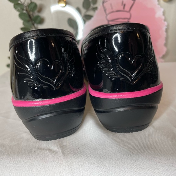 Smitten patent leather heartthrob slip resistant clog Sz 36 - Picture 7 of 9